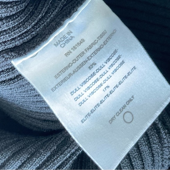 Sergio Tacchini Magreta Biker Shorts NWT - Size XS - Black Beauty Ribbed Viscose - Picture 6 of 6